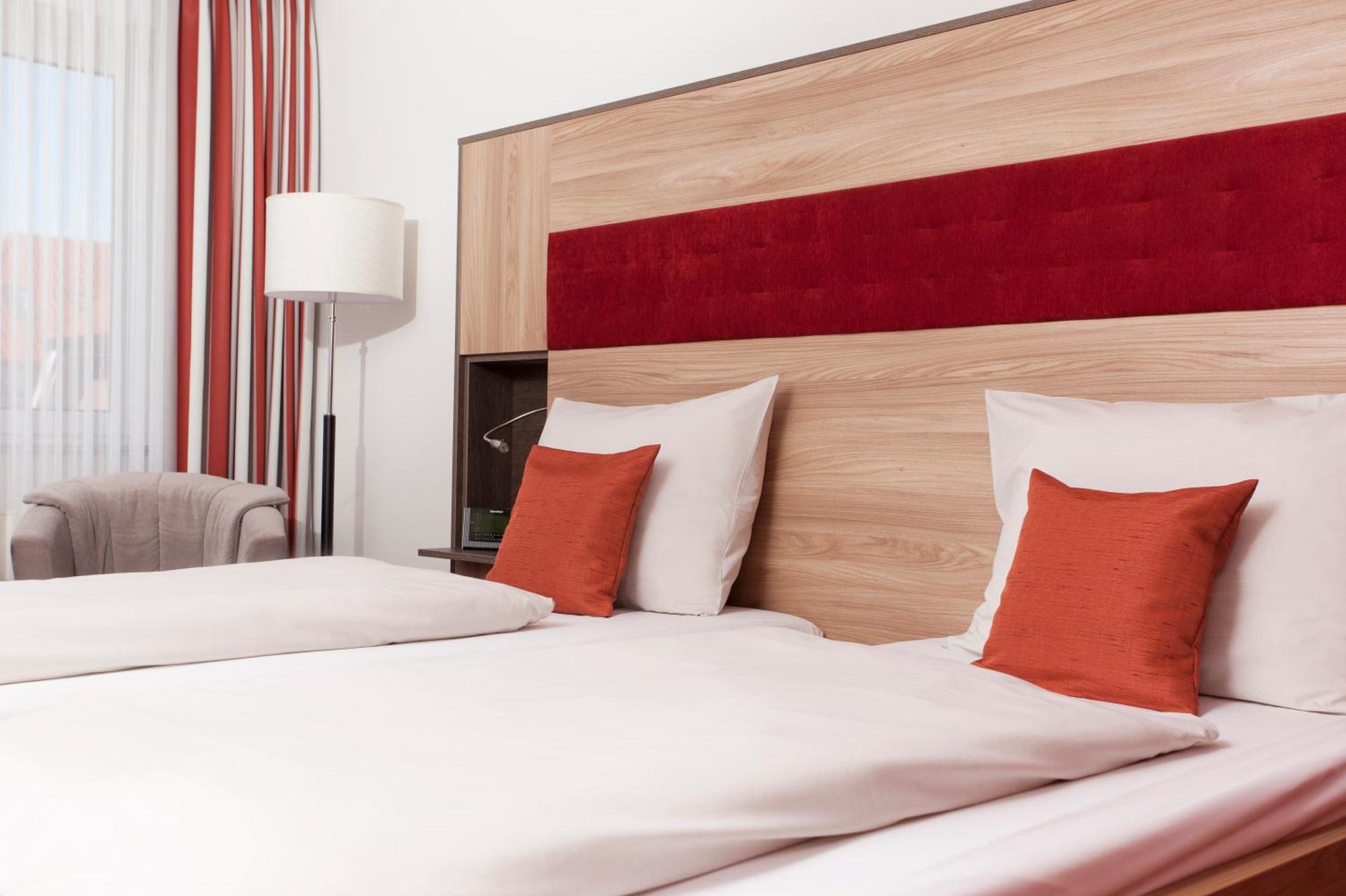 Hotel Бад-Цвишенан Экстерьер фото